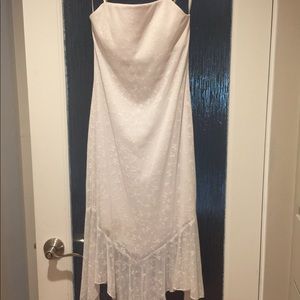 White lace strapless dress